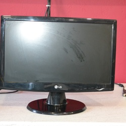 Монитор 18,5 LG W1943S